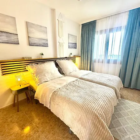 Apartament Sunny Escape *